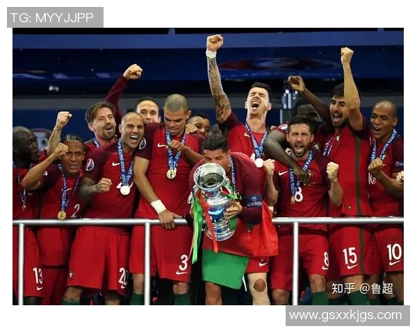 赛后分析：广州足球队与杭州足球队的团队协作与战术执行探讨